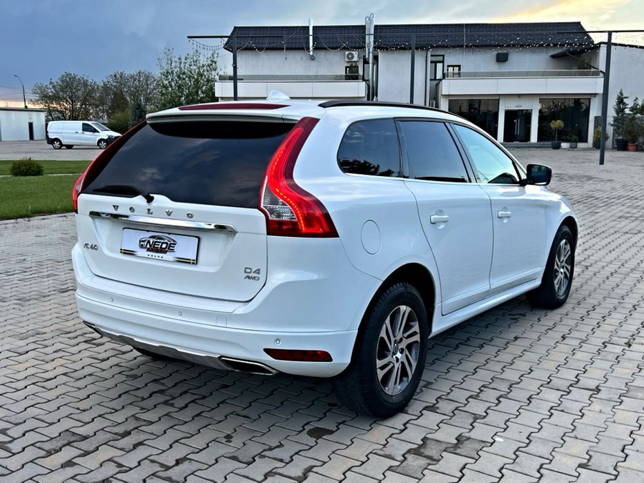 Volvo XC60 2.4 D4 AWD 181 CP R-Design