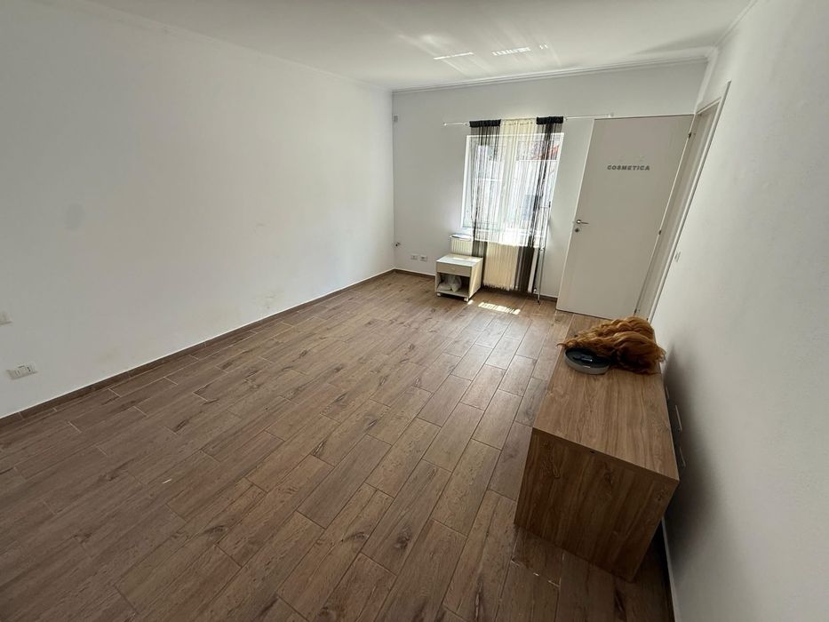 Ofer spre închiriere spatiu pentru Birouri zona Str. Corvinilor