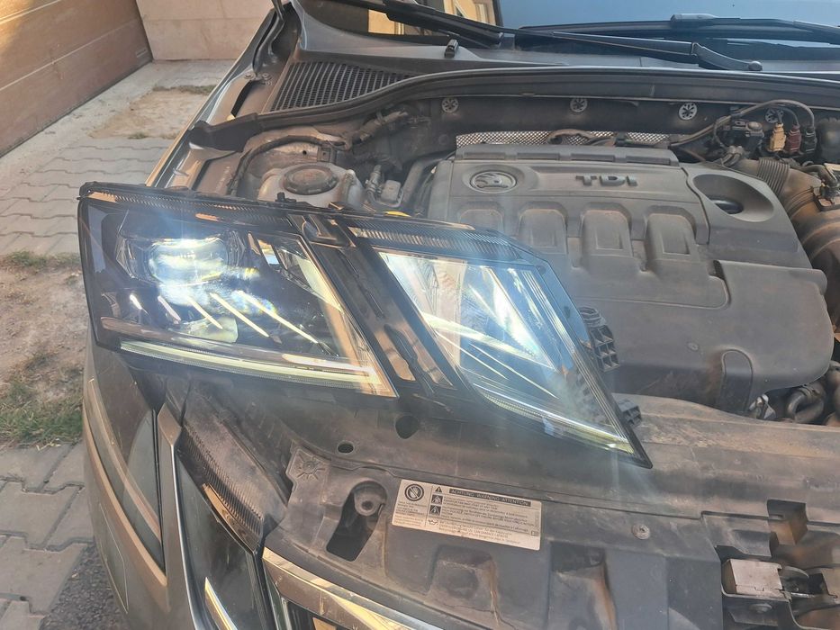 Фар Десен за Шкода Октавия оборудван