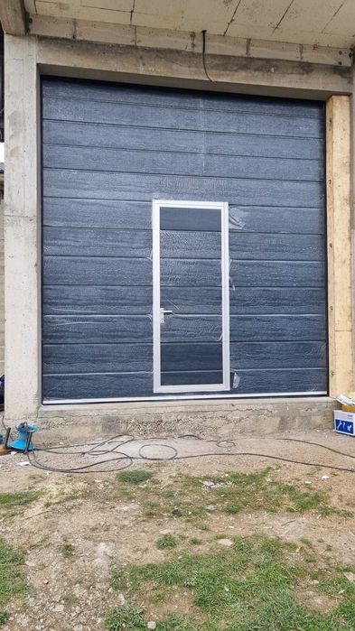 Uși de garaj industriale