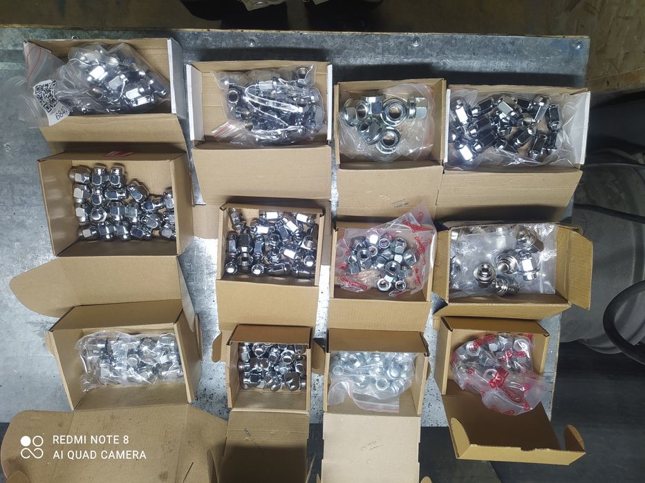 Колёсные гайки, гайки для колёс!!!