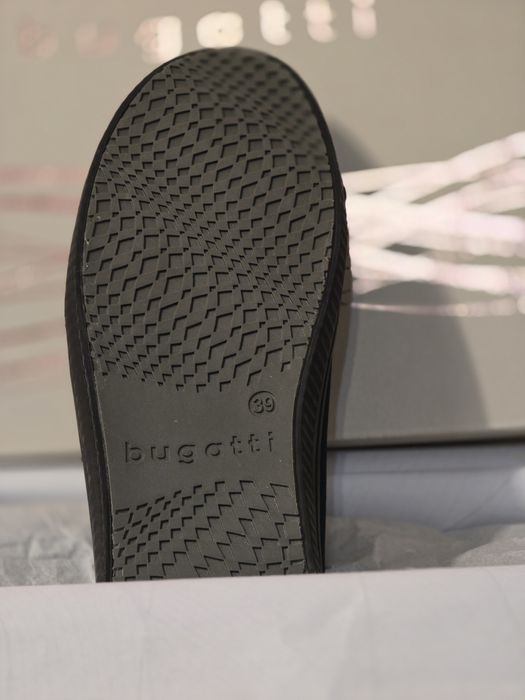 дамски гуменки BUGATTI - чисто нови