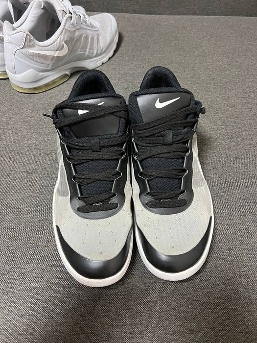 2 чифта обувки  Nike - 20 евро