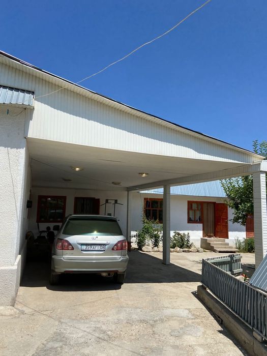 Продаётся просторный дом в Бурное