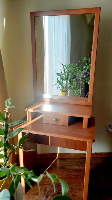 Masă de toaletă şi machiaj cu oglindă, pal cireş - Tg. Mureş