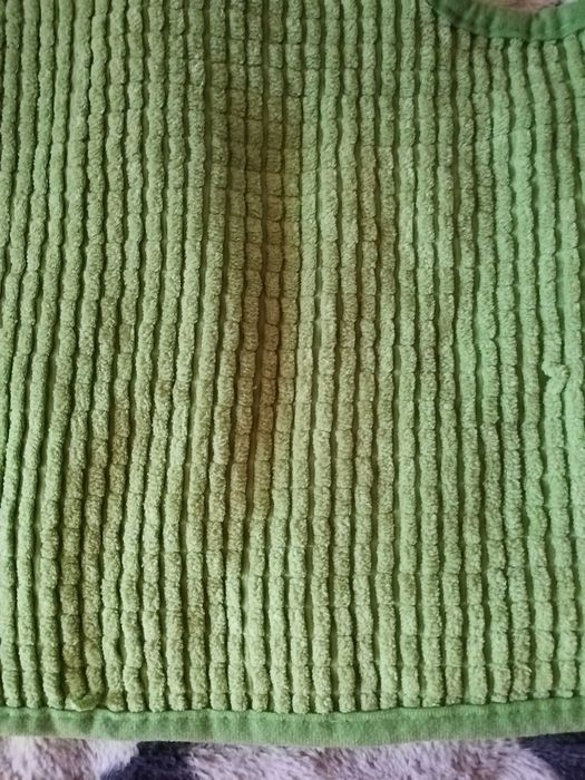 Pres cu fir gros, verde crud pentru baie! Un fir pe spate care a iesit