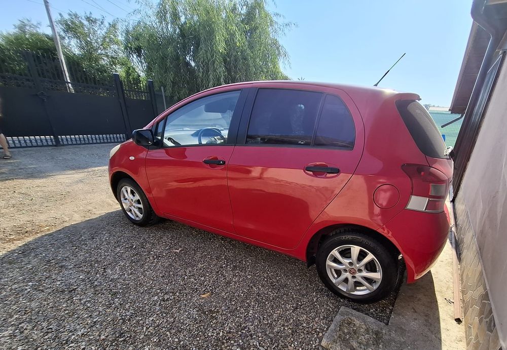 TOYOTA Yaris 2010 — imagine 3