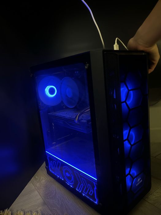 компьютер + монитор + клавиатура продою  Samsung LED