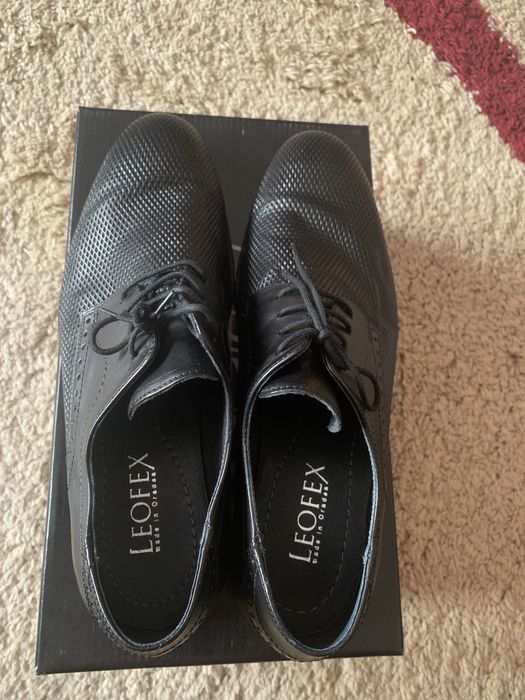 Vând panntofi barbati marimea 42