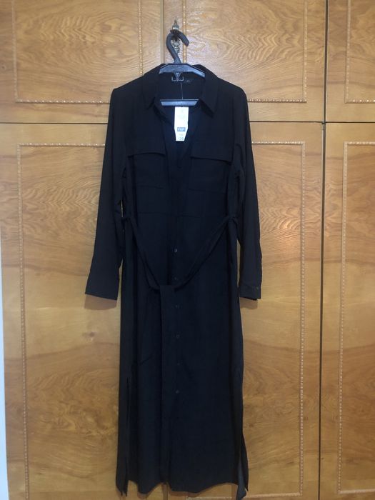 NOUĂ Rochie neagră F&F