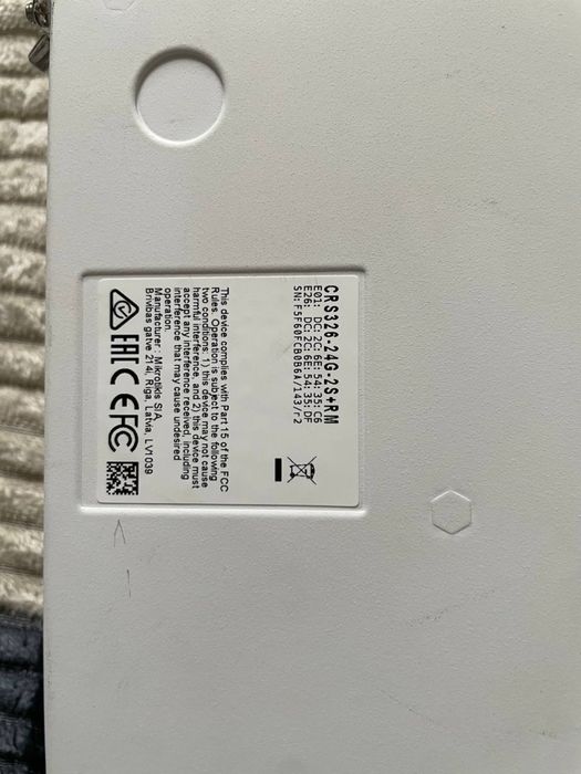 продам коммутатор Mikrotik CSS326-24G-2S+RM