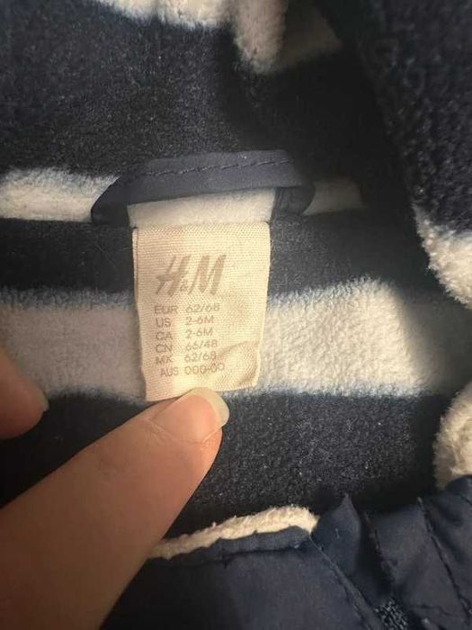 Combinezon iarnă H&M (2-6 luni) 62-68 cm