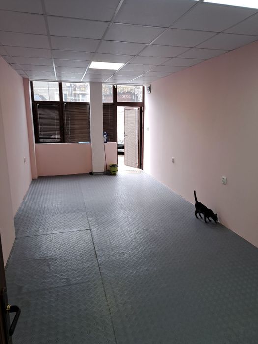 Дава се под наем Магазин в Дупница - 30 кв.м за 178.5 € - Снимка #3