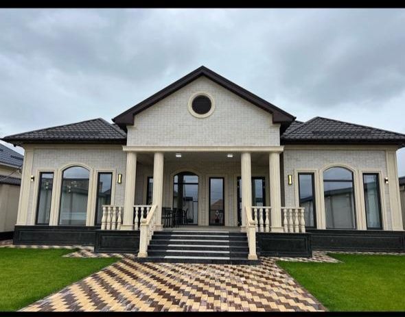 Гранит травертин мрамор ступени перила тумбы итд