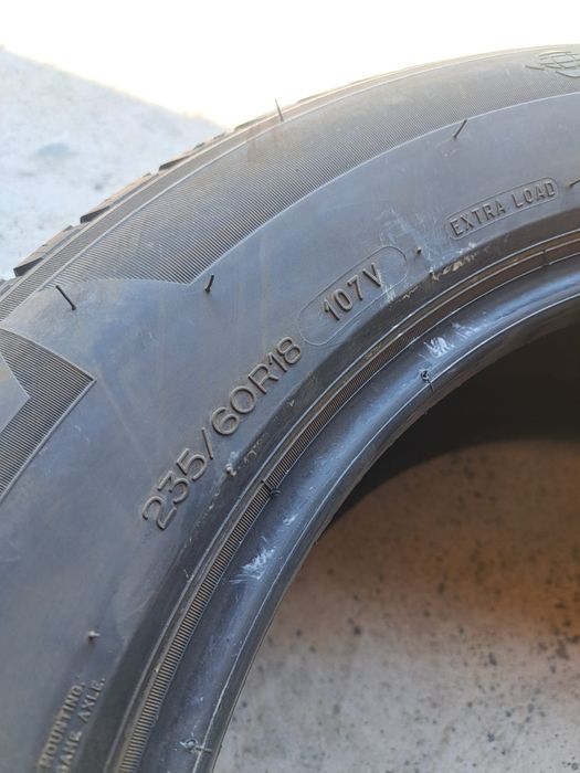 2 anvelope vară 235 60 r18 Michelin