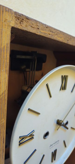 Vând ceas de perete în stil vechi