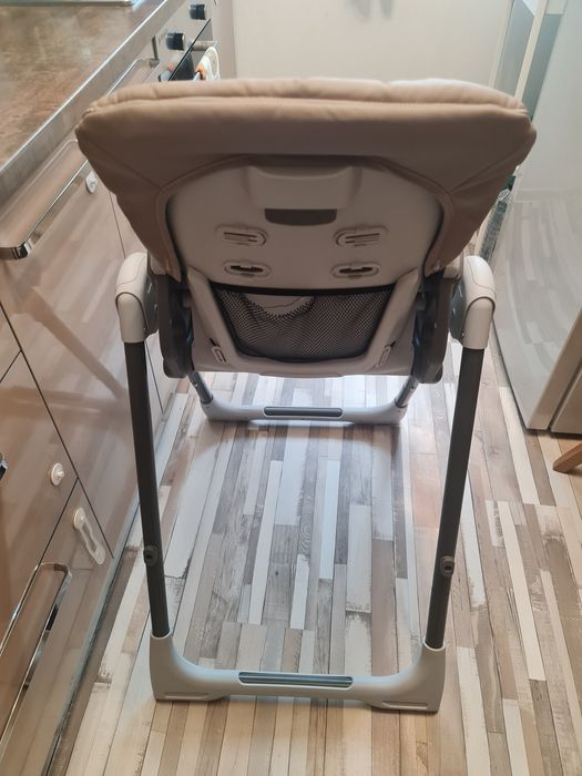 Scaun bebeluș pentru servit masa Renolux!