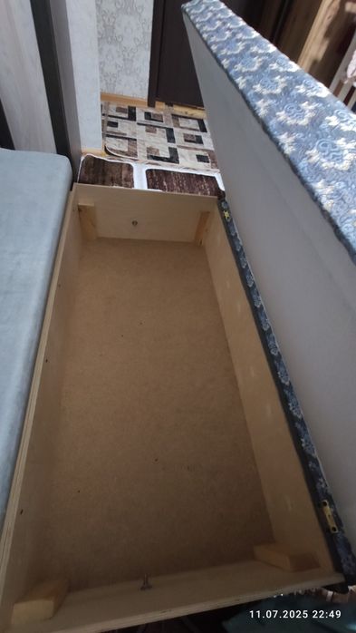 Продам мини диванчик .