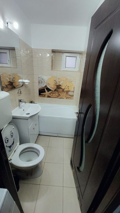 Închiriez apartament 3 camere,mobilat/utilat zona Sud