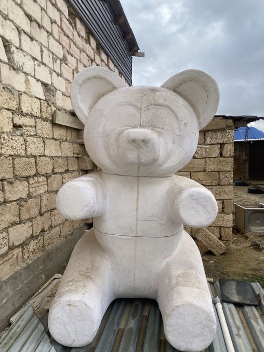 2-метровый мишка