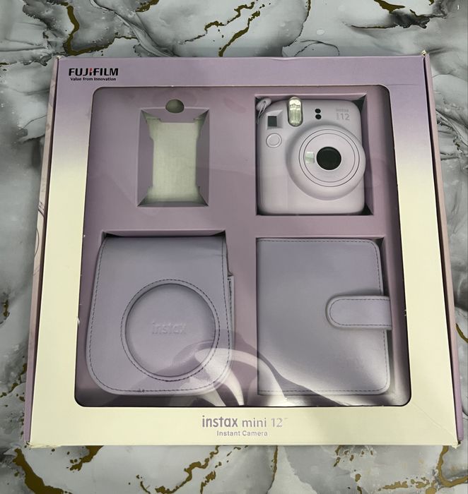 Камера Instax mini 12
