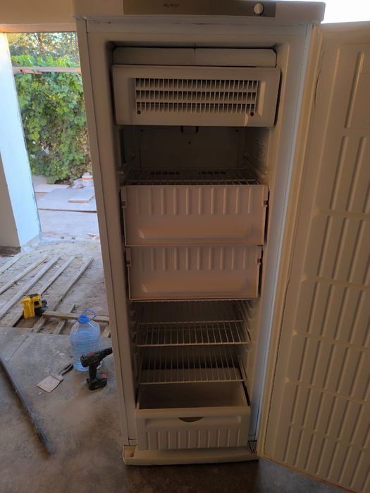 Продам морозильник Индезит