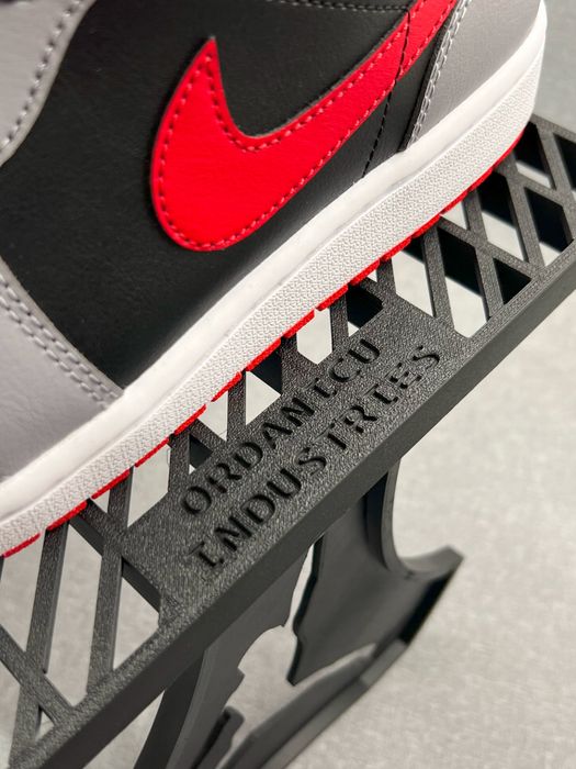 Supprt de adidasi Jordan (SneakerHead FlightStation)