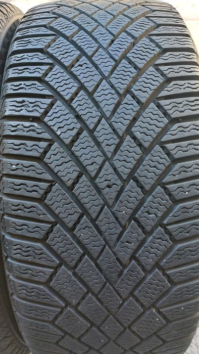 Зимни гуми 225/45/18 Continental Viking Contact 7 2 броя