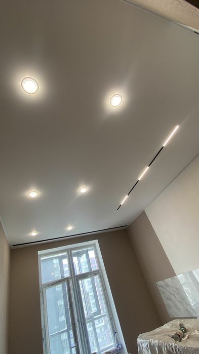 Натяжные потолки/ софиты в подарок