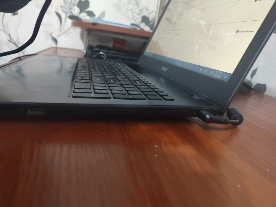 Acer core i5 7-pakaleyna