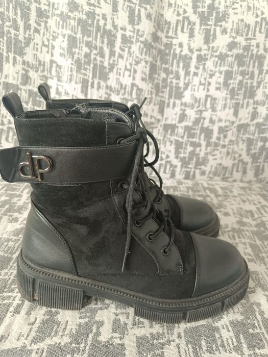 Дамски черни боти!