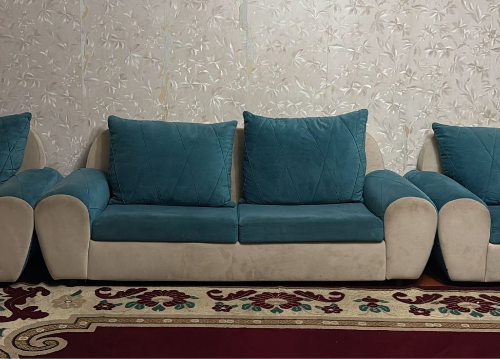 Продам диван уголок в отличном состоянии