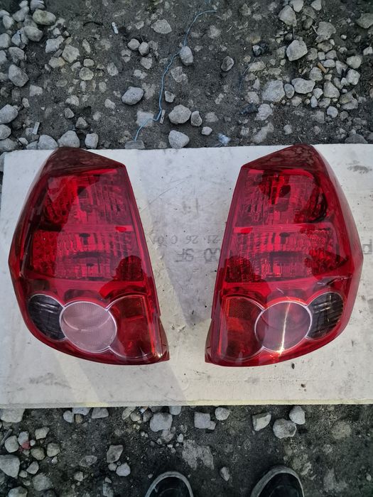 Оригинален Десен Стоп за Тойота Аурис 2007- 2011г