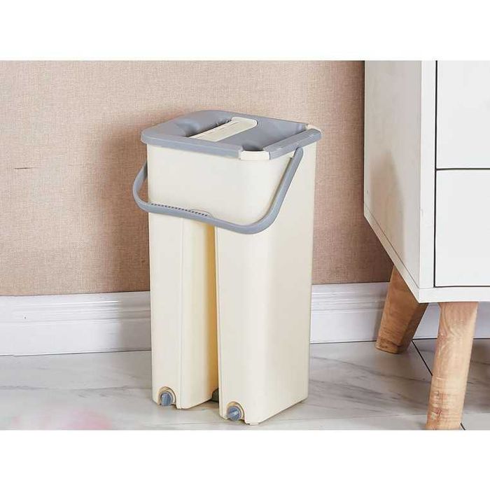 Set de curatenie mop si galeata, galeata 6 si 2 rezerve incluse