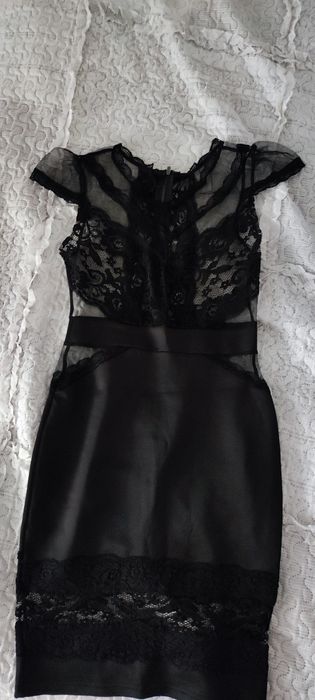 Rochie neagra cu dantelă