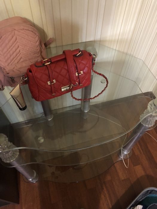 Продам стеклянную подставку