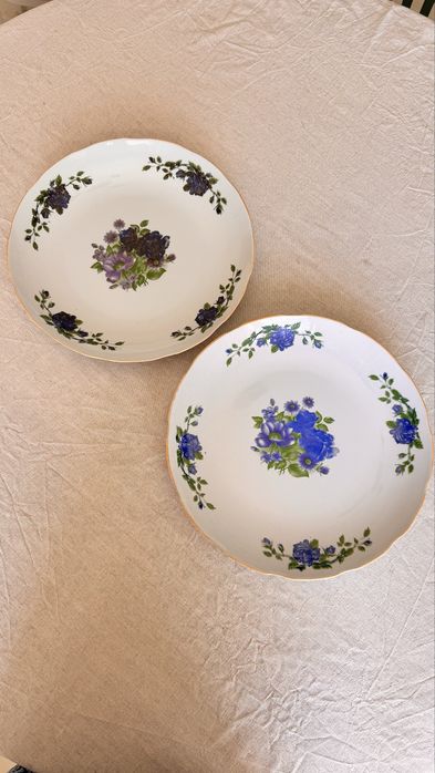 Два фарфоровых винтажных блюда