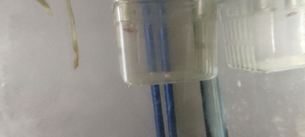 Продается аквариум с рыбками и пренадлежностями