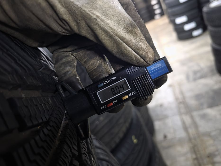 2бр Като нови зимни гуми 225 55 16 - Uniroyal