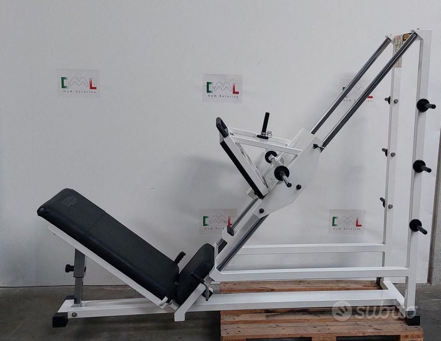 Продам пресс-машину Technogym