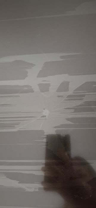 Urgent vând LG 43UK62 Smart TV 4K – ecran spart, funcțional