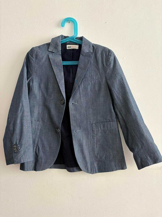 Продавам детско сако H&M