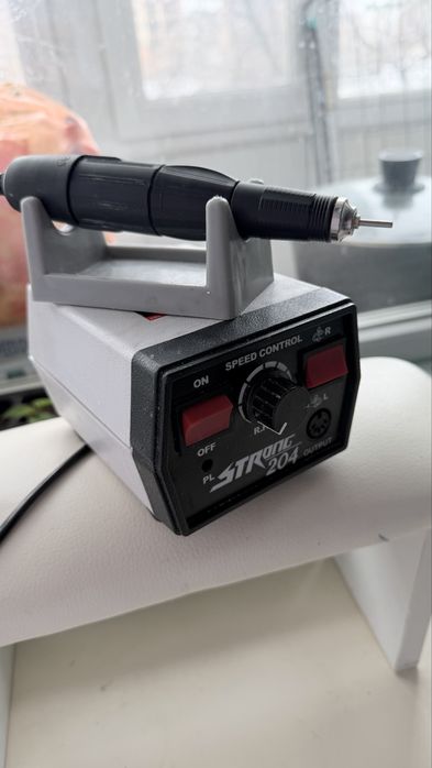 Продам лампу для маникюра