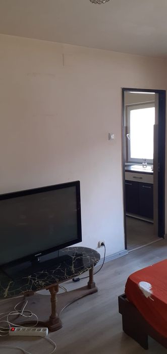 Inchiriez garsoniera Str Decebal