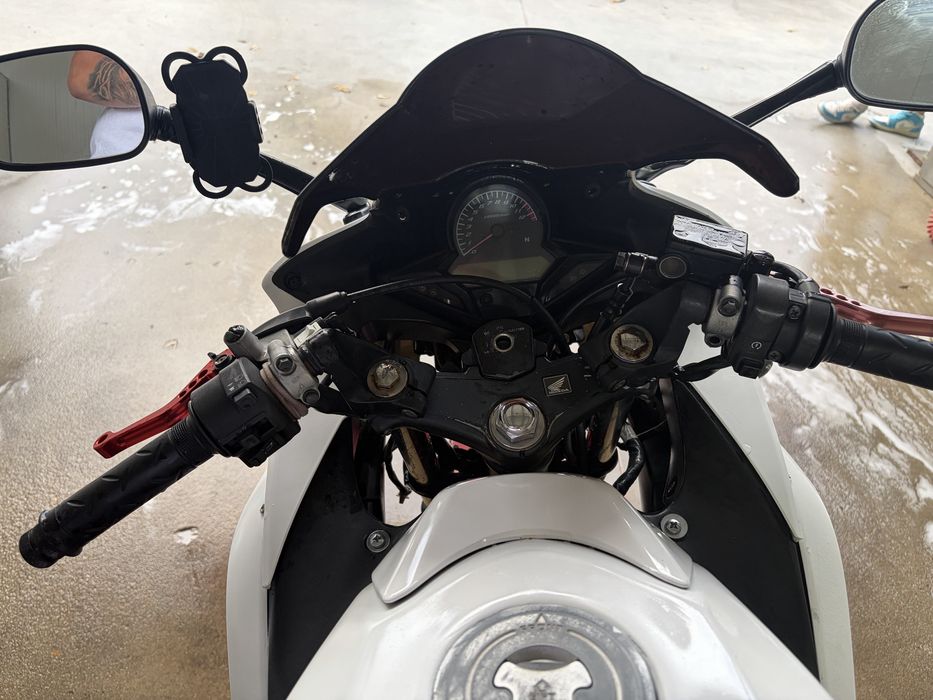 Se vinde honda cbr 125r in stare buna