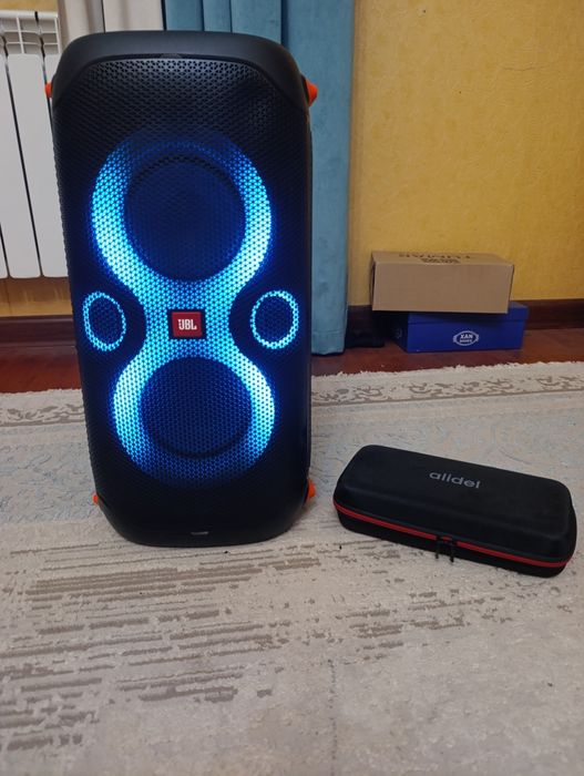 JBL PARTYBOX 110 с микрофоном