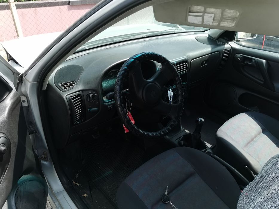 Volkswagen Polo 1,4 i с газова уретба на части