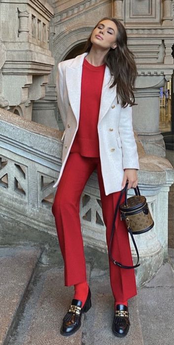 Bluza + pantalon PINKO de La 2240 ron  la 850 ron