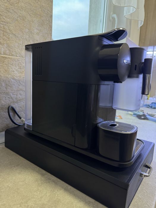 Espressor Nespresso DeLonghi EN510B Lattissima One + spumare lapte