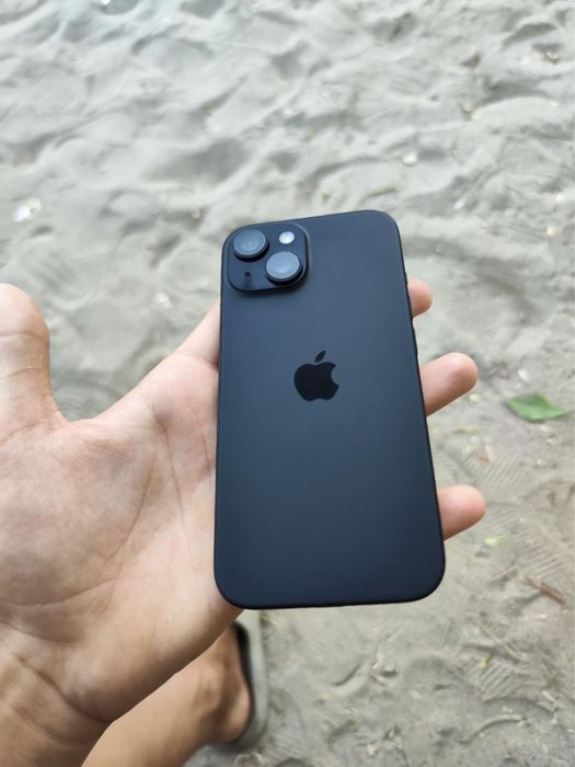 iPhone 15 Black